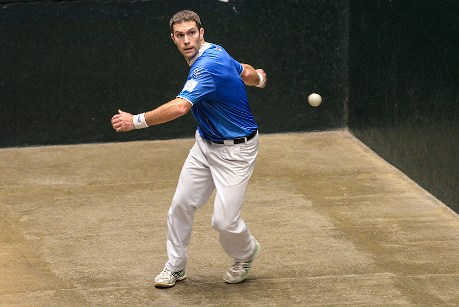 Mal parti, Antton Amulet est remonté à 36 partout face à Antton Monce-Ondars. © Isabelle MIQUELESTORENA