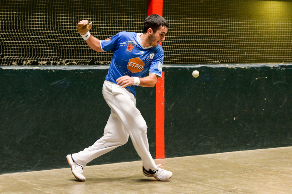 Mathieu Ospital a remporté le 1er tour face à Marc Saldubéhère 40-19. © Isabelle MIQUELESTORENA