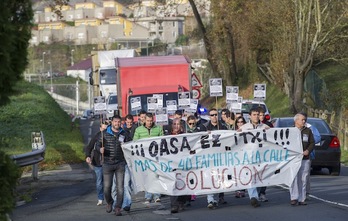 Los trabajadores de Oasa se dirigen a la sede de Adegi. (Gorka RUBIO/ARGAZKI PRESS)