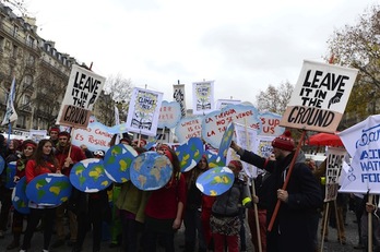 Protesta en París con motivo de la cumbre. (Alain JOCARD/AFP)