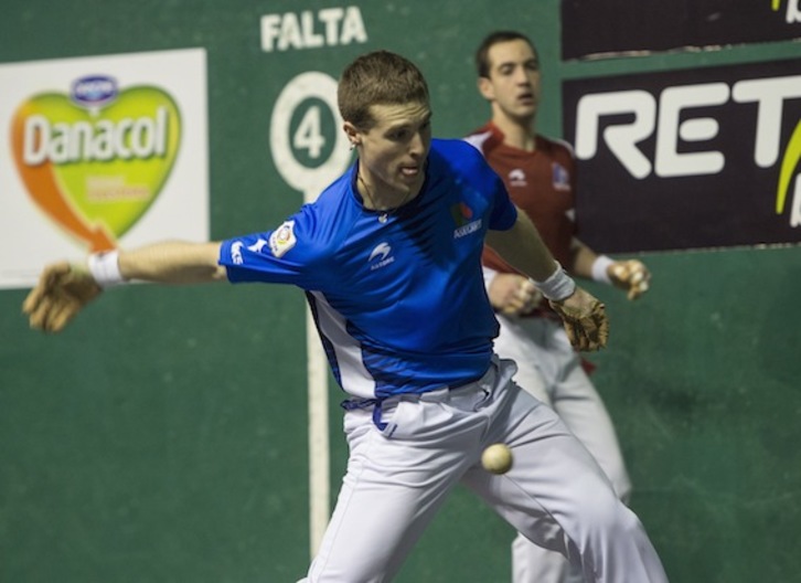 Artola eta Albisuk laugarren garaipena eskuratu dute Eibarren. (Monika DEL VALLE/ARGAZKI PRESS)