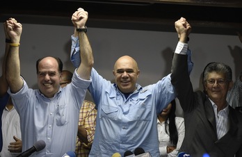 Jesús Torrealba ha comparecido con dos de los diputados impugnados. (Juan BARRETO/AFP) 