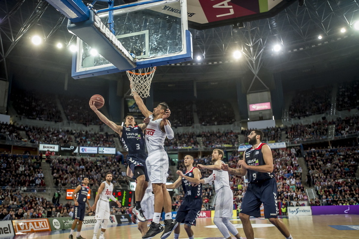 El Baskonia se ha impuesto al Real Madrid. (Jaizki FONTANEDA / ARGAZKI PRESS)