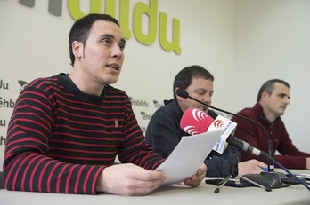 Rueda de prensa de EH Bildu para repasar la situación de Alonsotegi. (Monika DEL VALLE / ARGAZKI PRESS)