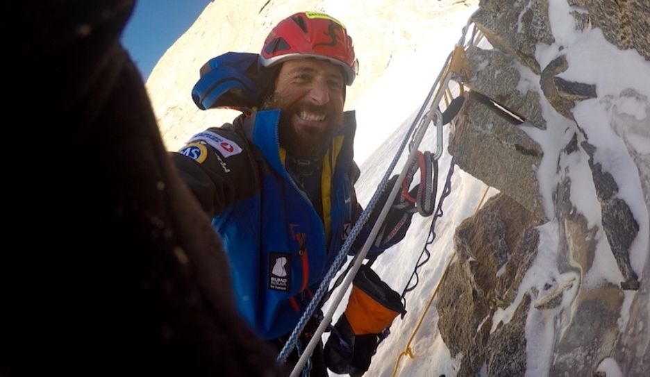 Llegando a la base del muro Kinshofer. (alextxikon.com) 