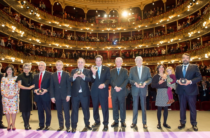 Los premiados por la Fundación Sabino Arana. (ARGAZKI PRESS)