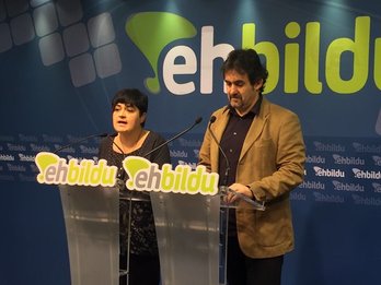 Beitialarrangoitia eta Urizar, Donostian egin duten agerraldian. (@EhBildu)