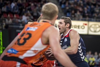 El Baskonia se ha impuesto al Valencia. (Jaizki FONTANEDA / ARGAZKI PRESS)