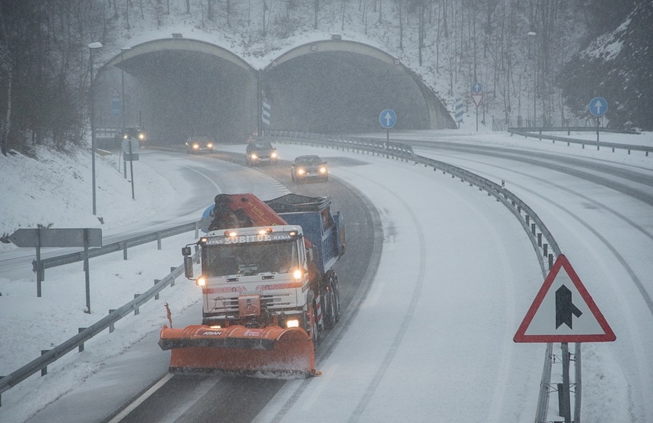 La autovía A-15, a la altura de Pagozelai. (Andoni CANELLADA/ARGAZKI PRESS)