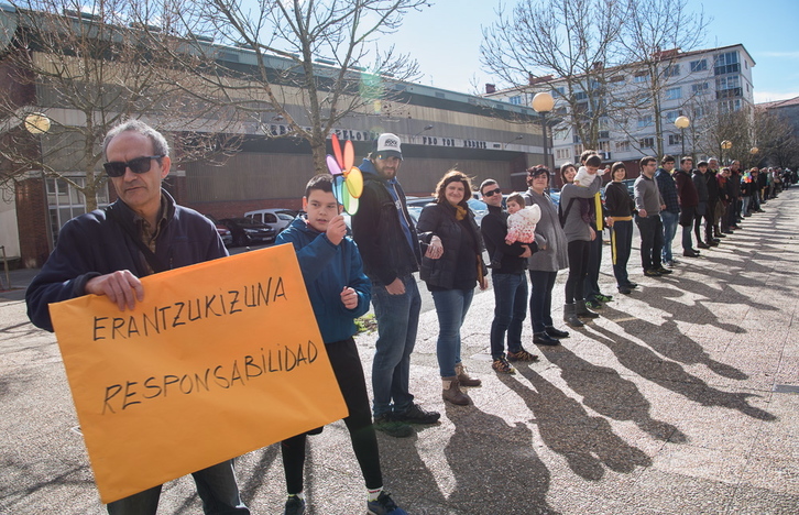 Erantzunkizunez jokatzea eskatu dute Andoainen. (Andoni CANELLADA / ARGAZKI PRESS)