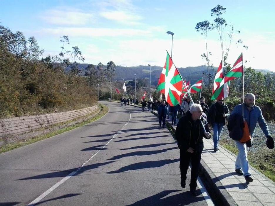 En los alrededores de la prisión de Villabona.  (EZKER ABERTZALEA/FACEBOOK)