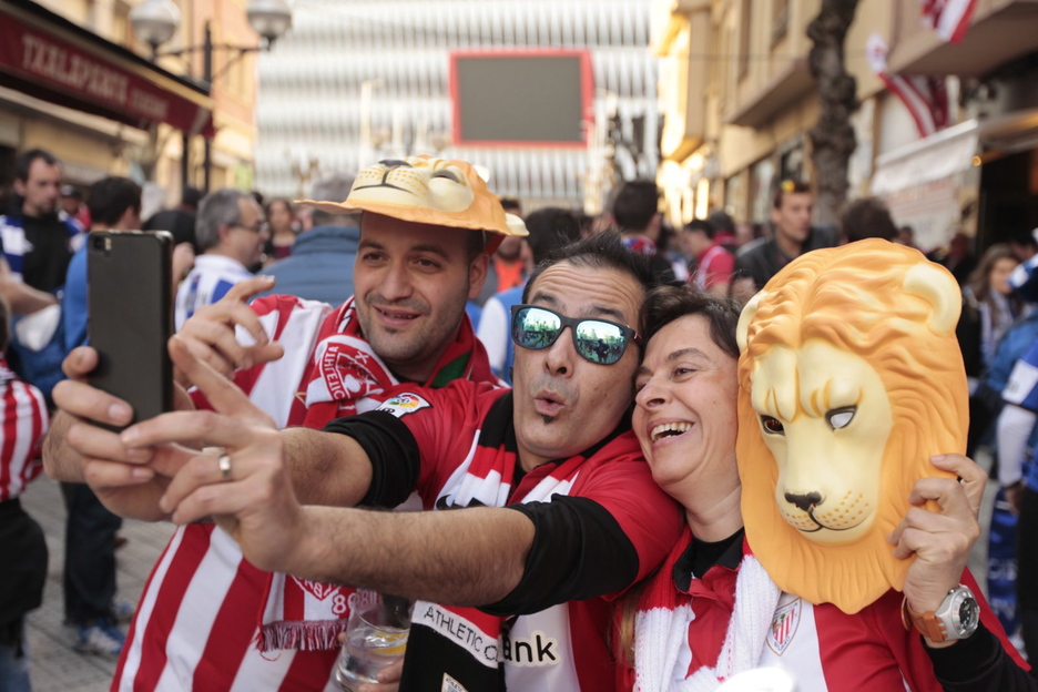 El «selfie» de los leones. (ARGAZKI PRESS)