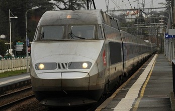 El Gobierno francés ha cancelado el servicio de tren entre Hendaia y París. (Gorka IROZ)