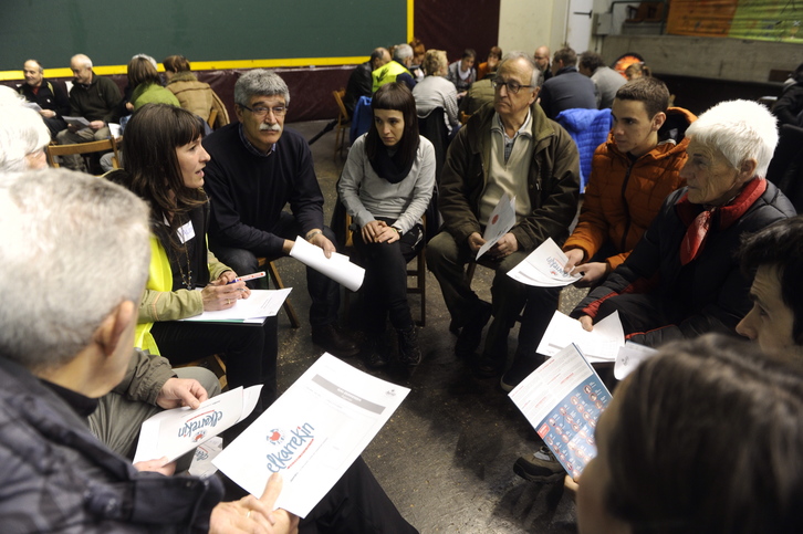 Idiazabal antolatu dute eztabaida irekia. (Jon URBE / ARGAZKI PRESS)