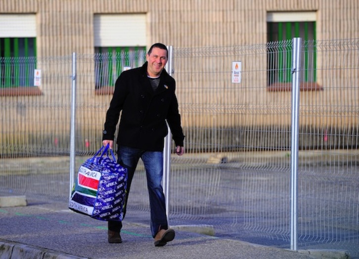 Arnaldo Otegi, a su salida de la prisión de Logroño. (Ander GILLENEA/AFP)