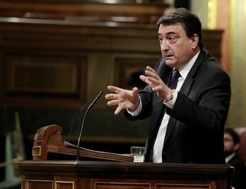 Intervención del diputado del PNV Aitor Esteban. (J. DANAE/ARGAZKI PRESS)