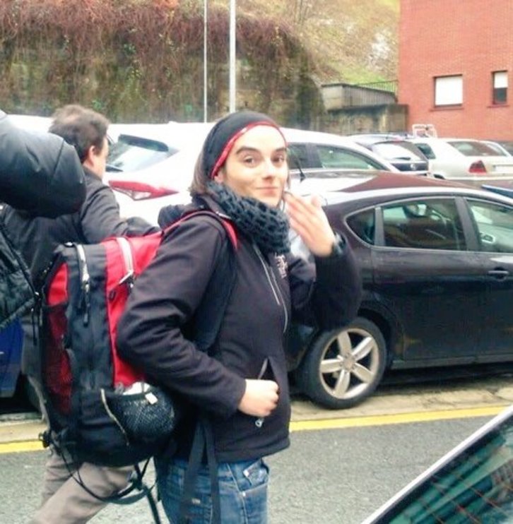 Naroa Ariznabarreta eibartarra atxilotu duten unea. (@Ernaigazte)