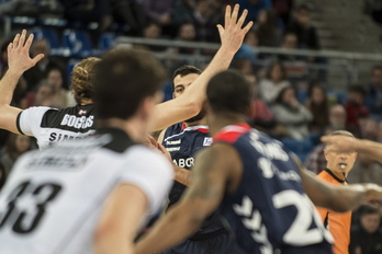 El Baskonia se ha llevado el derbi ante Bilbao Basket. (Jaizki FONTANEDA / ARGAZKI PRESS)