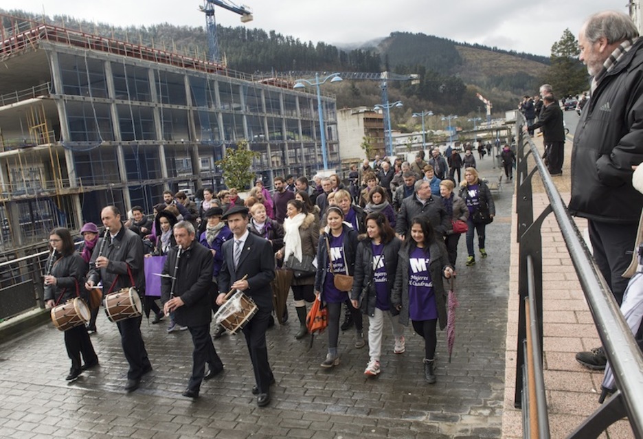 Marcha lila en Eibar. (Monika DEL VALLE/ARGAZKI PRESS)