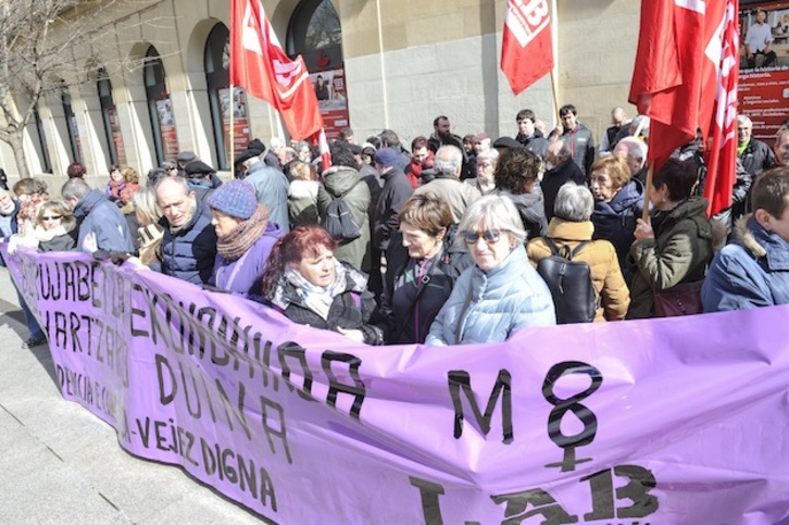 Concentración de LAB en Iruñea. (Idoia ZABALETA / ARGAZKI PRESS)
