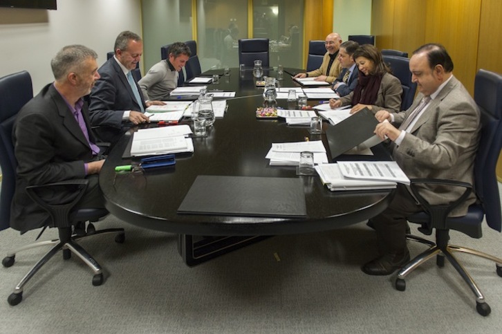 Reunión de la Ponencia de la Ley Municipal. (Juanan RUIZ/ARGAZKI PRESS)