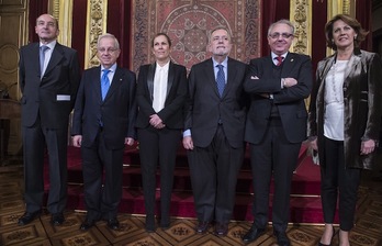 Del Burgo, segundo por la izquierda, en una reunión de presidentes navarros el pasado enero. (Jagoba MANTEROLA / ARGAZKI PRESS)