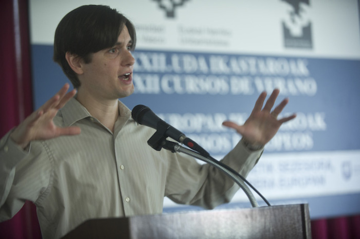 Jason Sorens, uno de los expertos que ha intervenido en el Congreso estadounidense, en el curso de EHU-UPV de 2013. (Jon URBE | ARGAZKI PRESS)