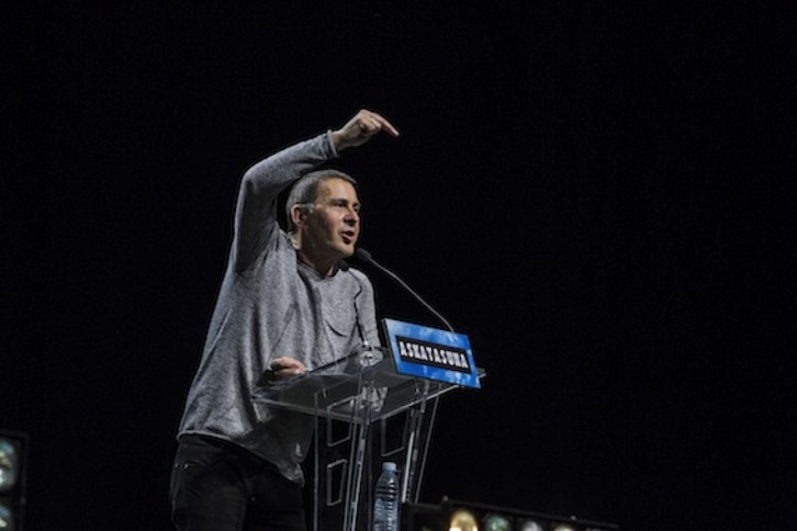 Arnaldo Otegi, durante el acto en el Velódromo de Donostia tras su puesta en libertad. (Aritz LOIOLA/ARGAZKI PRESS)