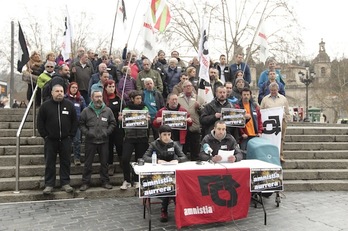 Comparecencia Movimiento Pro Amnistía en la plaza del Arriaga. (ARGAZKI PRESS)