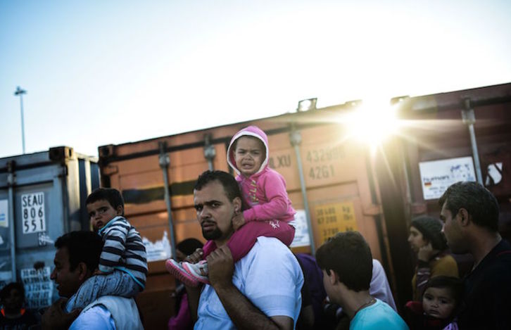 Refugiados en Idomeni, en la frontera entre Macedonia y Grecia. (Bulent KILIC | AFP)