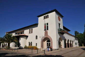 Angeluko Herriko Etxeko hautetsien gehiengoa hiri elkargo bakarraren kontra. ©Anglet.fr