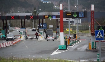 Peaje de Zornotza. (Luis JAUREGIALTZO / ARGAZKI PRESS)