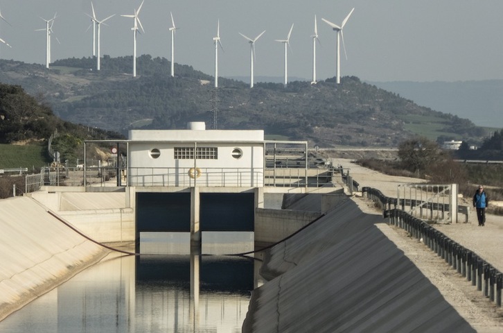 El Canal de Navarra entre Artaxoa y Tafalla. (Jagoba MANTEROLA/ARGAZKI PRESS)