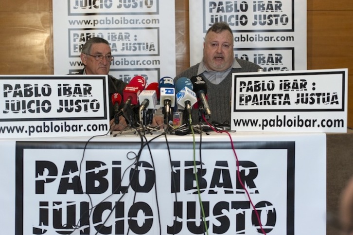 Cándido Ibar, padre de Pablo Ibar, ha comparecido junto a Andrés Krakenberger. (Juanan RUIZ/ARGAZKI PRESS)