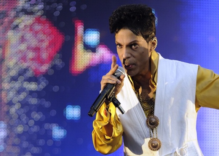 El músico estadounidense Prince ha fallecido a los 57 años de edad. (Bertrand GUAY/AFP)
