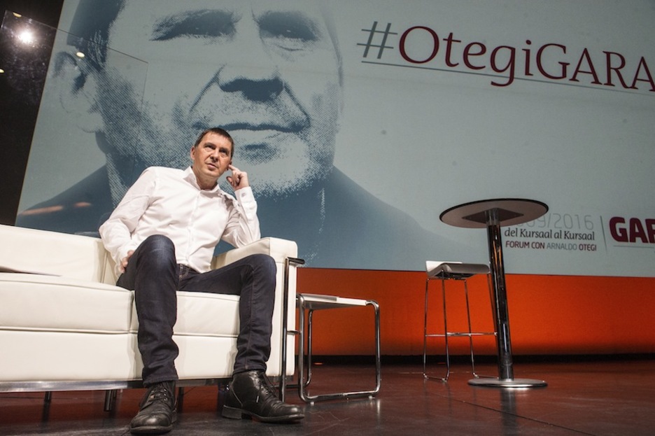 Arnado Otegi, ekitaldiaren une batean. (Jagoba MANTEROLA/ARGAZKI PRESS)