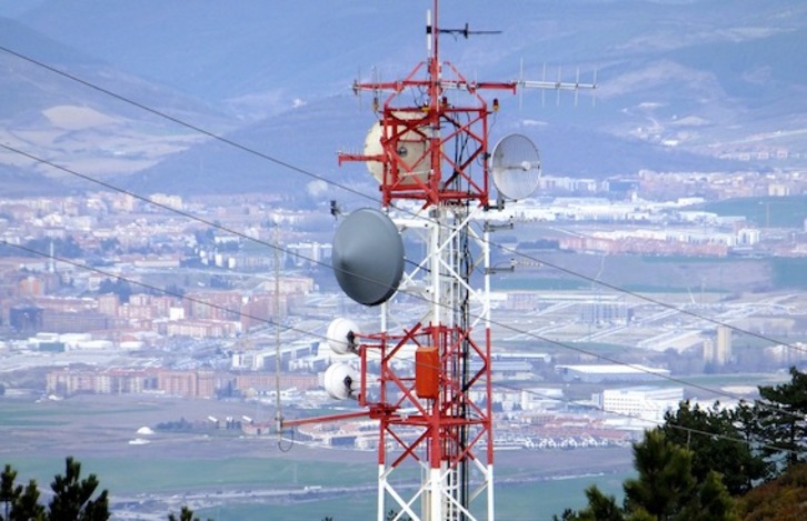 Antenas de televisión en el alto de Erreniega. (Iñigo URIZ/ARGAZKI PRESS)