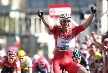 Kittel celebrando la segunda victoria consecutiva. (AFP)