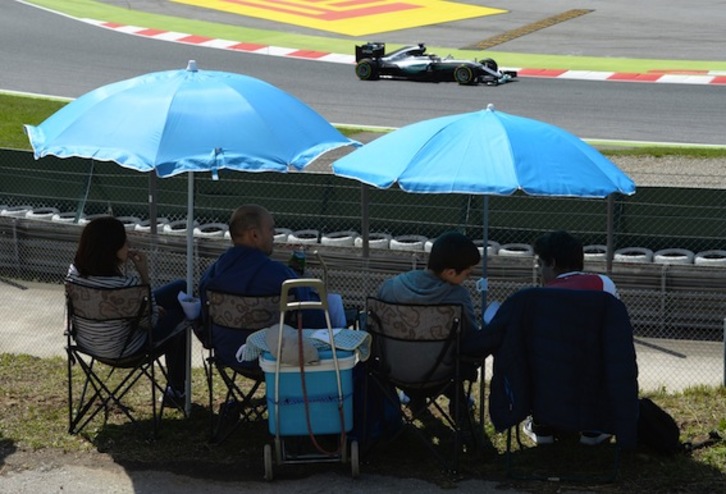 Hamilton saldrá desde la ‘pole’ en Montmeló. (Tom GANDOLFINI/ARGAZKI PRESS)