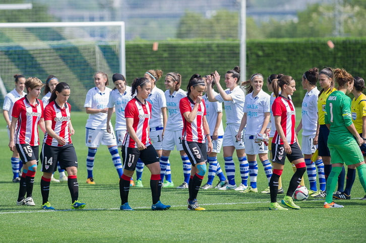 Inicio del derbi entre Real y Athletic el año pasado en Zubieta. (Juan Carlos RUIZ / ARGAZKI PRESS)