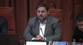 El vicepresidente catalán, Oriol Junqueras, durante la rueda de prensa. (PARLAMENT)