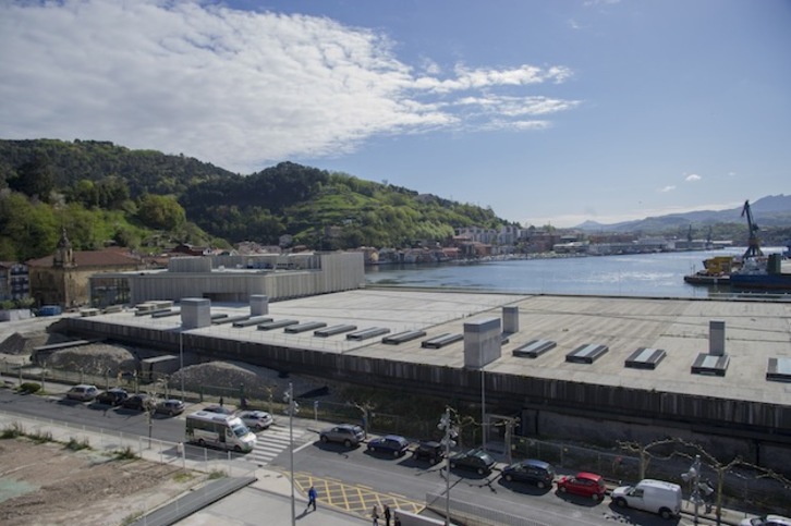 Nueva lonja de pescado, en Pasai San Pedro. (Andoni CANELLADA / ARGAZKI PRESS)