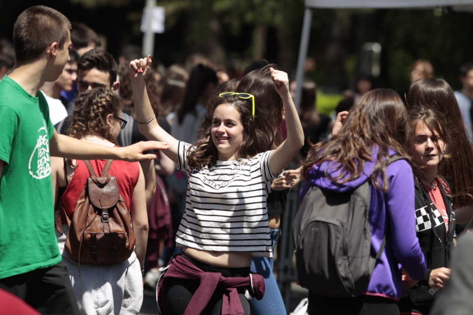 Gazteak dantzan Ibilaldian. (ARGAZKI PRESS)