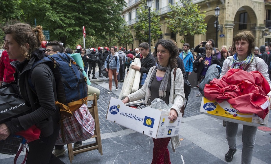 Kanpalekua Boulebarrera eraman dute. (Jon URBE / ARGAZKI PRESS) Kanpalekua Boulebarrera eraman dute. (Jon URBE / ARGAZKI PRESS)