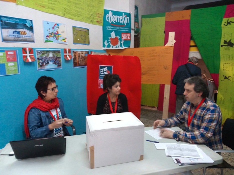 Ordizian, Kale Nagusiko mahaia. (@Gureeskudagoord) Ordizian, Kale Nagusiko mahaia. (@Gureeskudagoord)