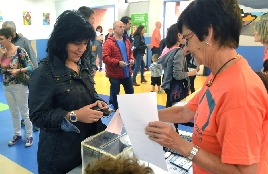 Erabakia, debagoienetarren esku. (ARGAZKI PRESS) Erabakia, debagoienetarren esku. (ARGAZKI PRESS)
