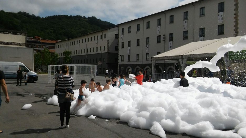 Bergaran, etorkizunean erabakiko dutenak, gozatzen. (@ErainDebagoiena) Bergaran, etorkizunean erabakiko dutenak, gozatzen. (@ErainDebagoiena)