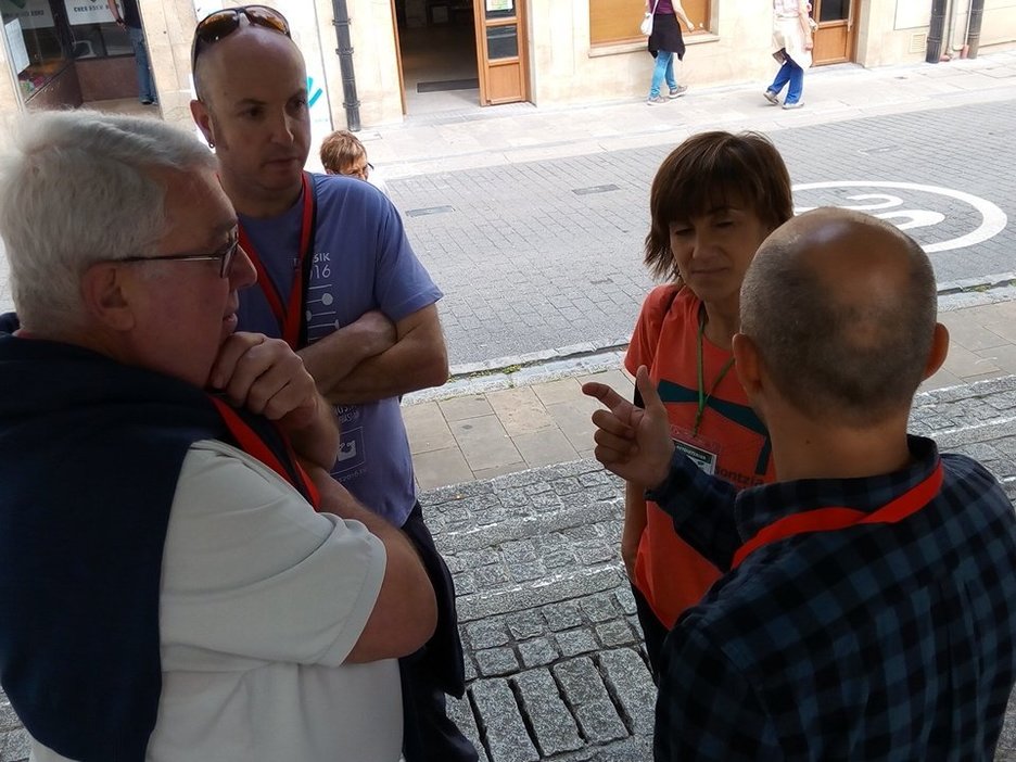 Berme batzordea Eskoriatzan. (@ErainDebagoiena) Berme batzordea Eskoriatzan. (@ErainDebagoiena)