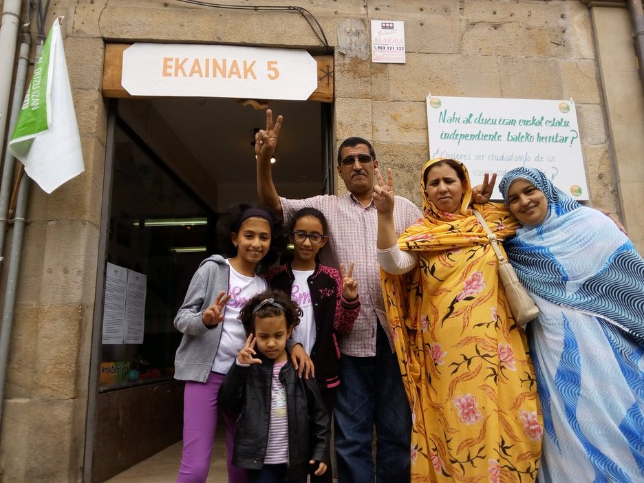 Denek erabaki nahi dute Eskoriatzan. (@ErainDebagoiena) Denek erabaki nahi dute Eskoriatzan. (@ErainDebagoiena)