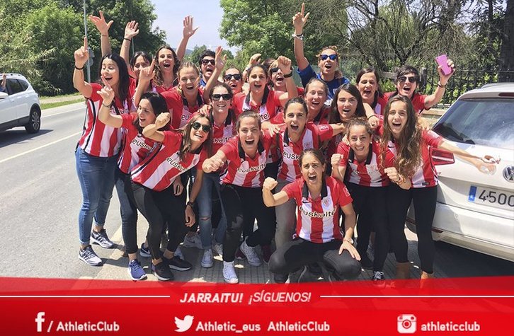 Las jugadoras del Athletic celebrando el título. (@Athletic-Club)